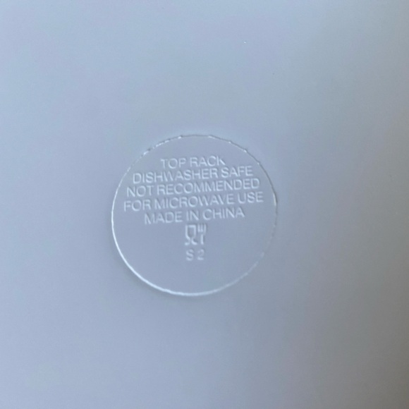 NWOT | Hobby Lobby | BUNDLE OF TWO | Lime | Plastic Party Plates | Kitchen - Picture 10 of 10